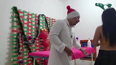 Yours is so big and thick! At first, the fuckslut couldn't treat my phat cock, but in the end, I torn up her like a whore. A special pulverize during a Christmas massage at the massage parlor.