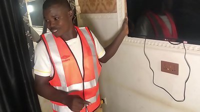 CONSTRUCTION workers crew UP TO tear up A cheating building wife